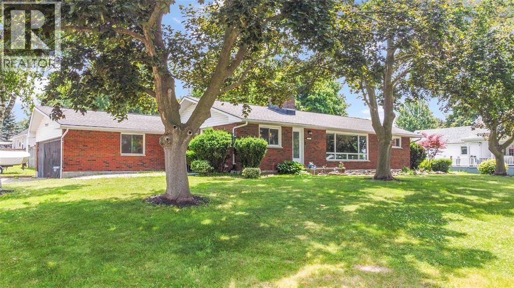 1202 St.Clair Parkway, St. Clair, ON, N0N 1M0