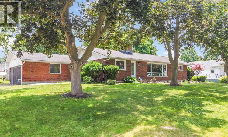 1202 St.Clair Parkway