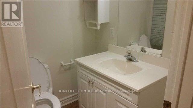144 Shaftsbury Avenue, Richmond Hill, ON, L4C 0G2 - 3