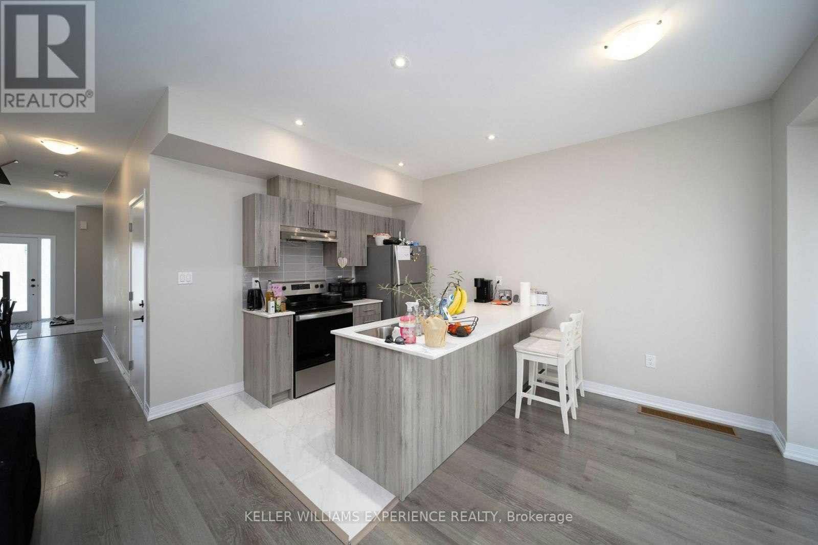 147 Turnberry Lane, Barrie, ON, L9J 0M4 - 4