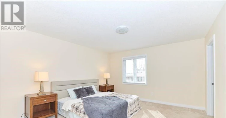 6667 Cropp Street, Niagara Falls, ON, L2E 7B3 - 6