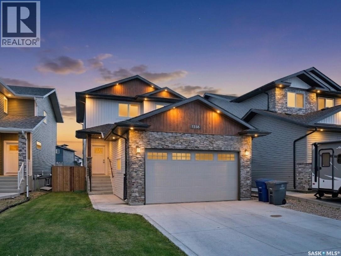 1336 Parr Hill Drive, Martensville, SK, S0K 2T1