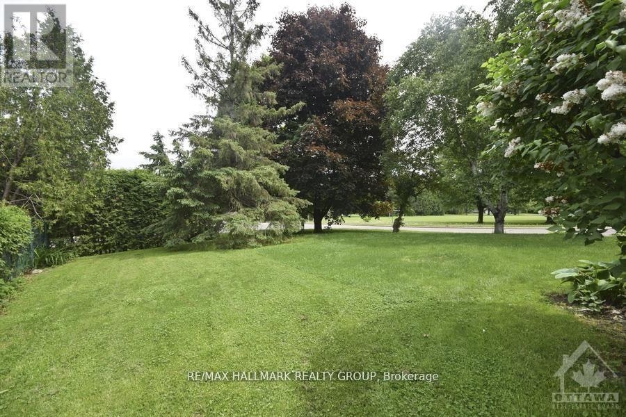 14 Whippoorwill Drive, Ottawa, ON, K1J 7J2 - 22