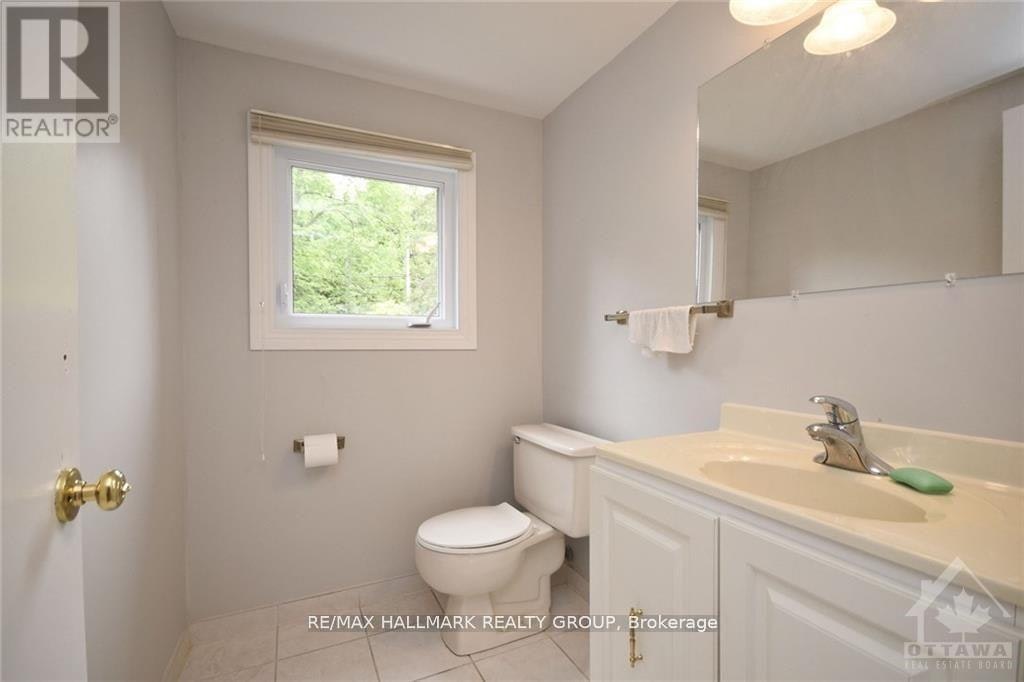14 Whippoorwill Drive, Ottawa, ON, K1J 7J2 - 16