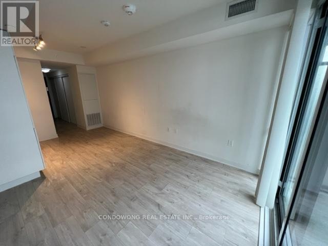 1014W-27 Bathurst Street, Toronto, ON, M5V 0R1 - 3
