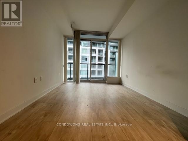 1014W-27 Bathurst Street, Toronto, ON, M5V 0R1 - 2