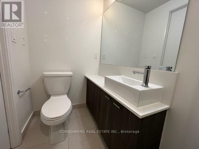 1014W-27 Bathurst Street, Toronto, ON, M5V 0R1 - 4