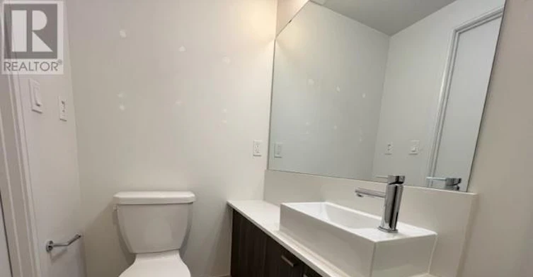 1014W-27 Bathurst Street, Toronto, ON, M5V 0R1 - 4