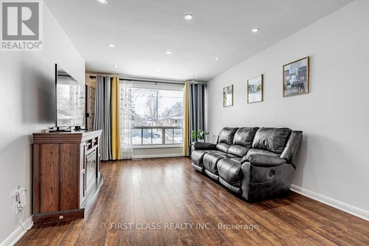 MAIN FL-260 Taylor Mills Drive N, Richmond Hill, ON, L4C 2T7 - 8