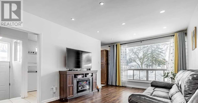 MAIN FL-260 Taylor Mills Drive N, Richmond Hill, ON, L4C 2T7 - 9