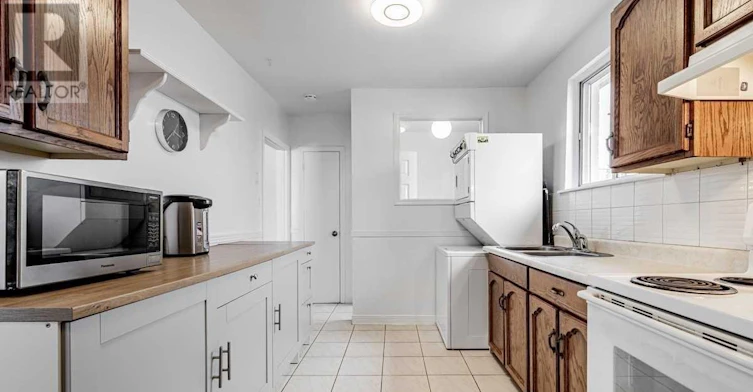 MAIN FL-260 Taylor Mills Drive N, Richmond Hill, ON, L4C 2T7 - 4
