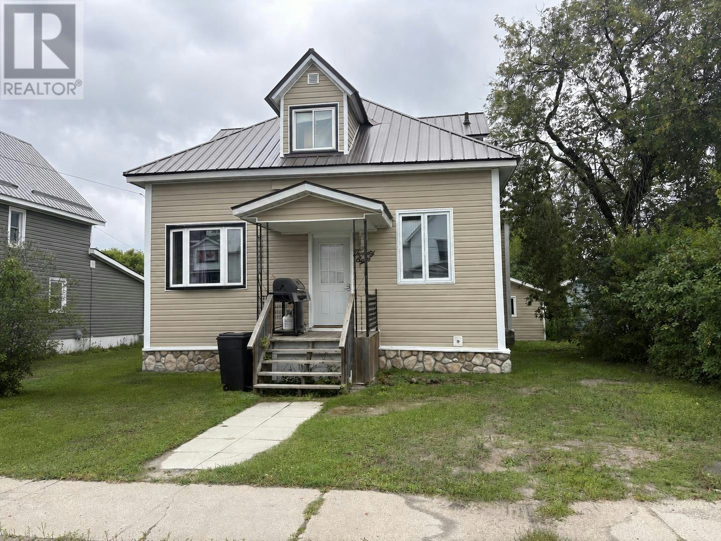 28 Aberdeen Street S, Chapleau, ON, P0M 1K0
