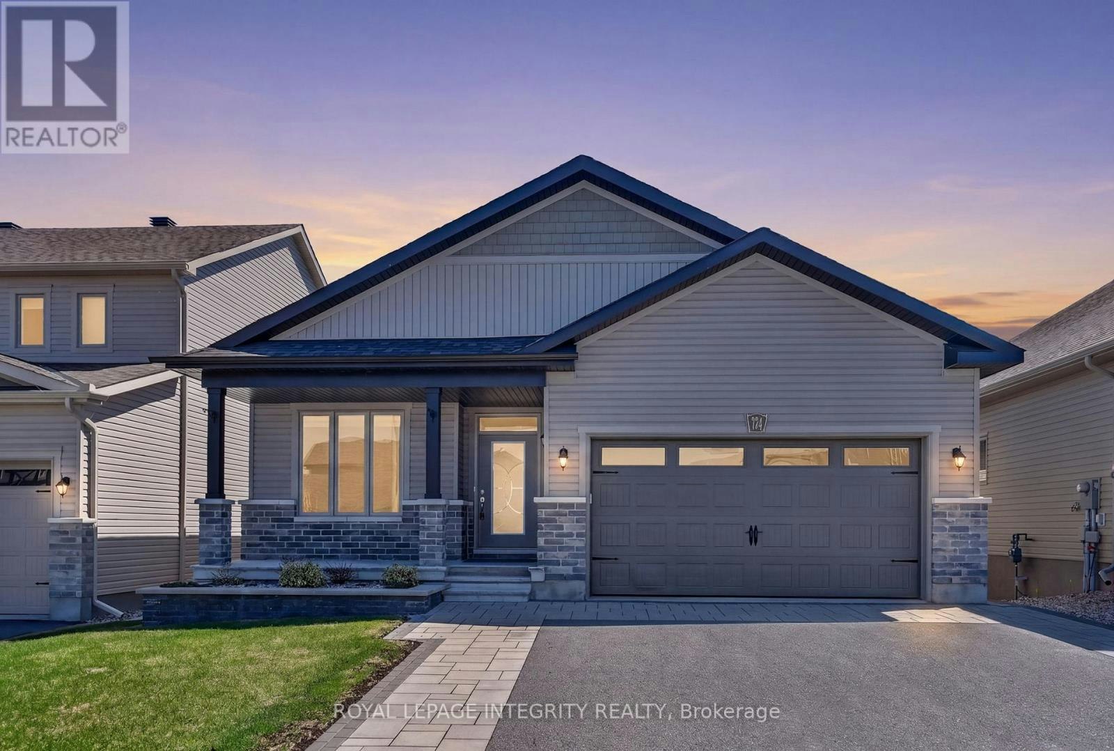 724 Parade Drive, Ottawa, ON, K2S 0Z4