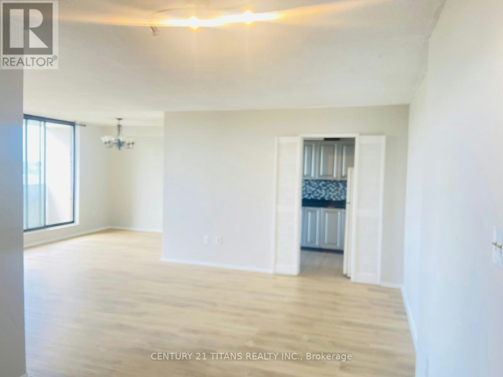 907-301 Prudential Drive, Toronto, ON, M1P 4V3