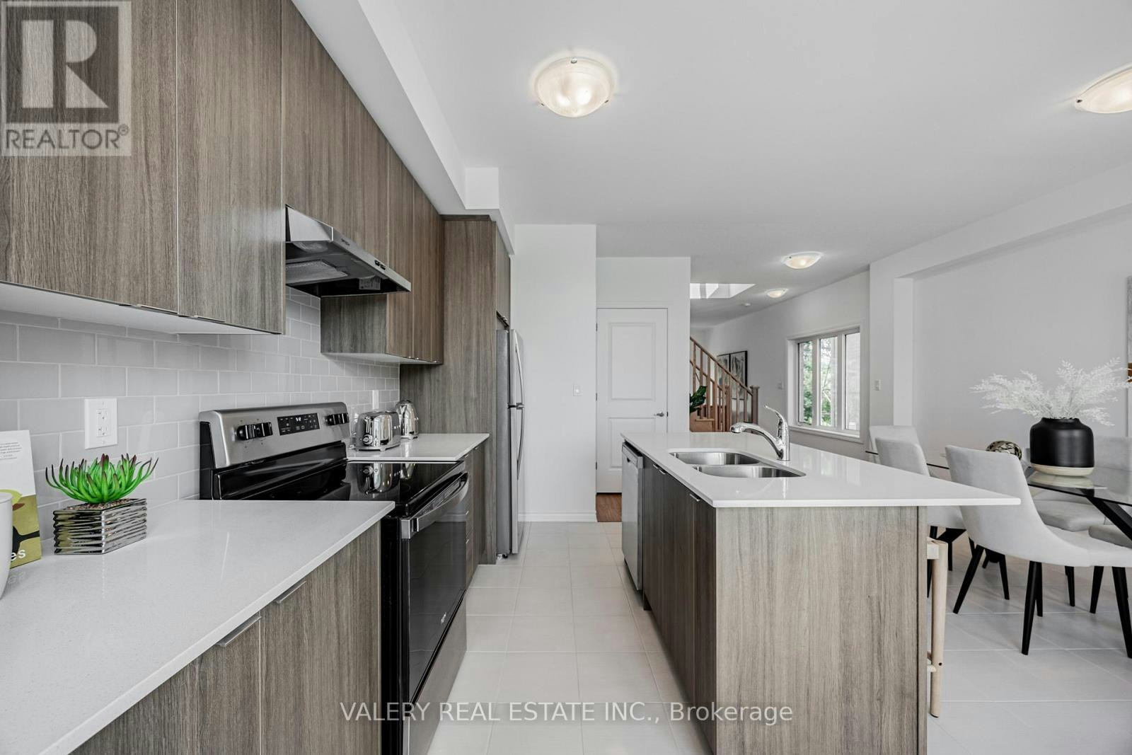 111 Pidgeon Street, Toronto, ON, M1L 0J3 - 14