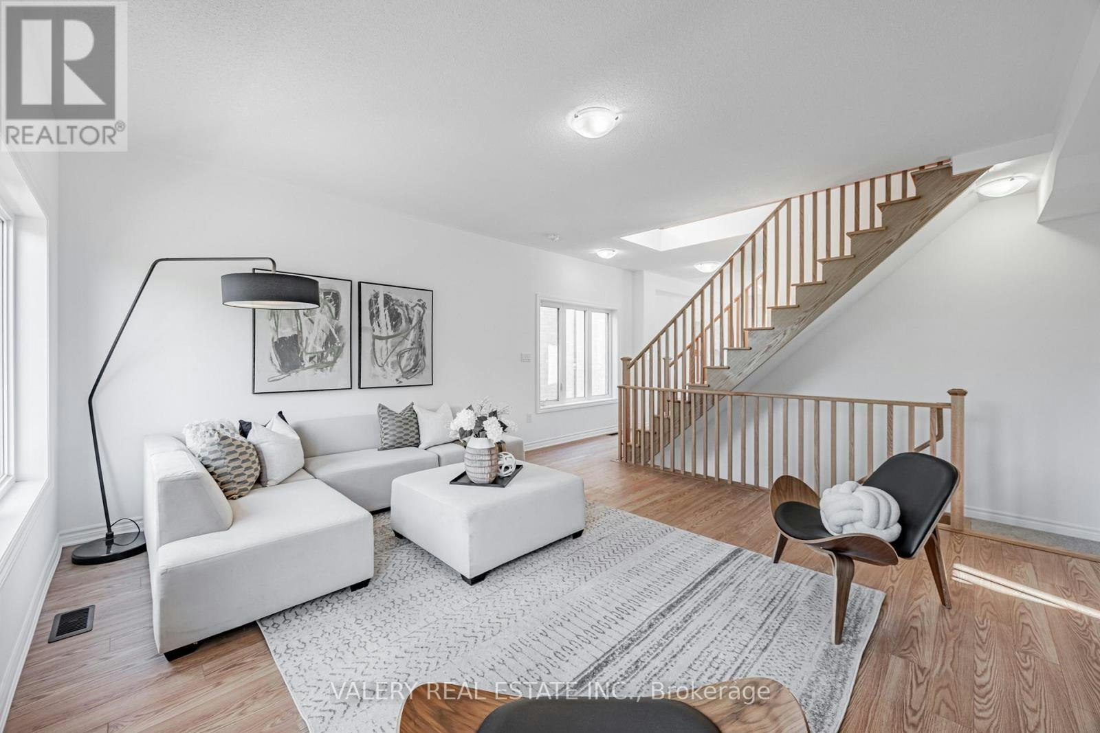 111 Pidgeon Street, Toronto, ON, M1L 0J3 - 10