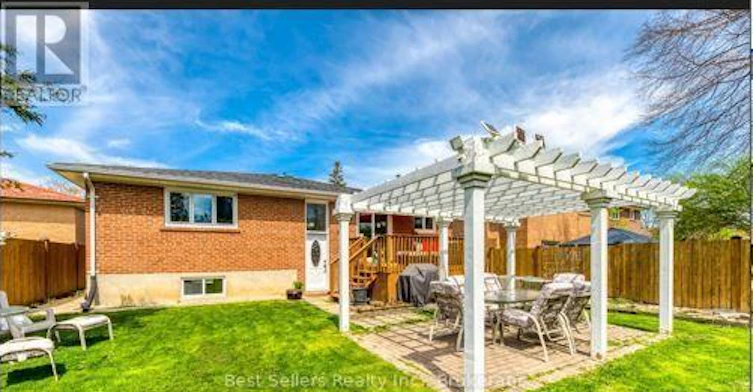 12 Bowshelm Court, Mississauga, ON, L5N 1K1 - 8