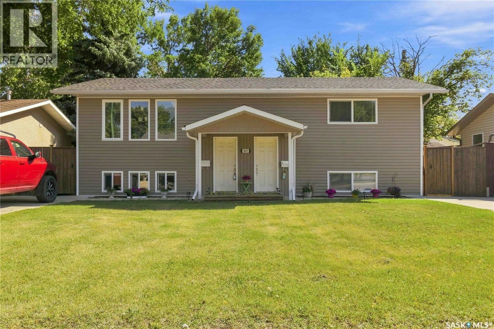 3837 Centennial Drive, Saskatoon, SK, S7L 5K8
