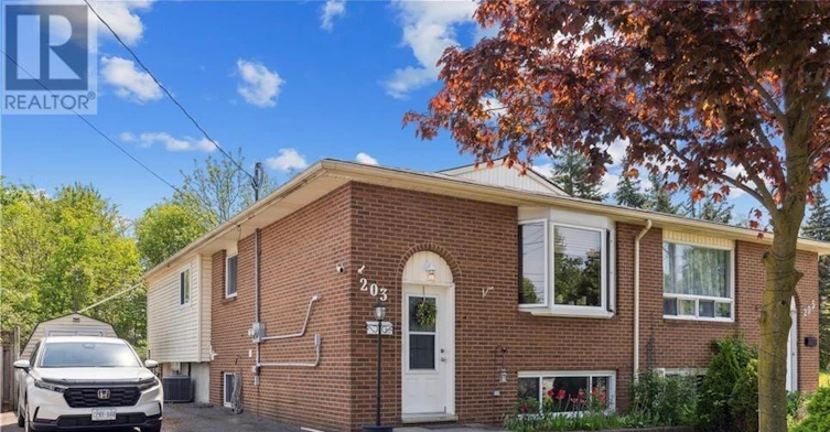 UPPER-203 Commercial Street, Welland, ON, L3B 5Z5