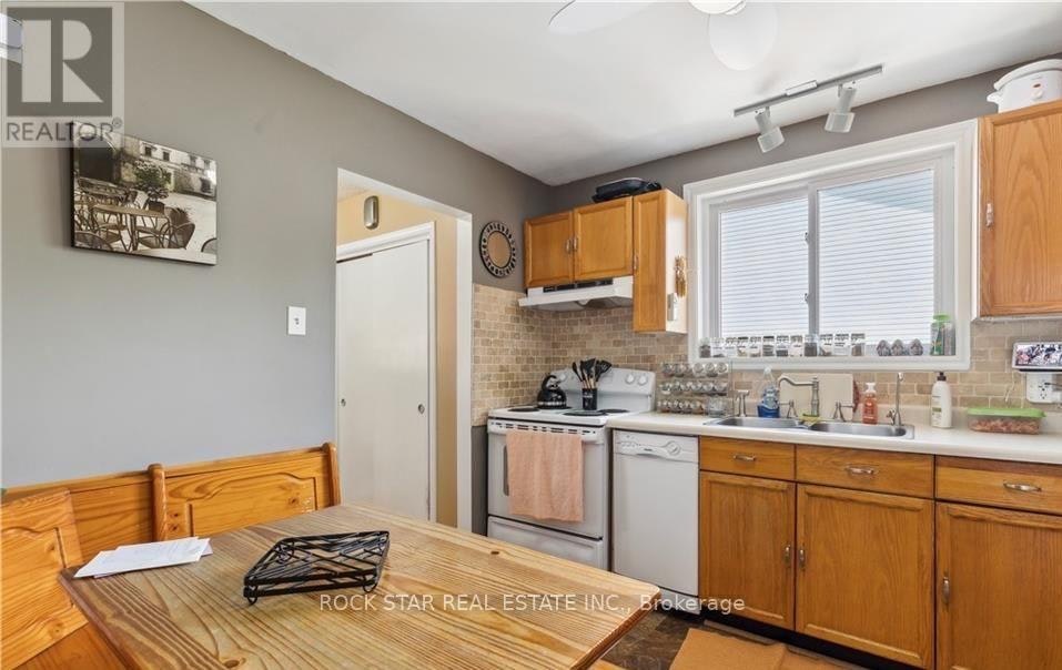 UPPER-203 Commercial Street, Welland, ON, L3B 5Z5 - 11