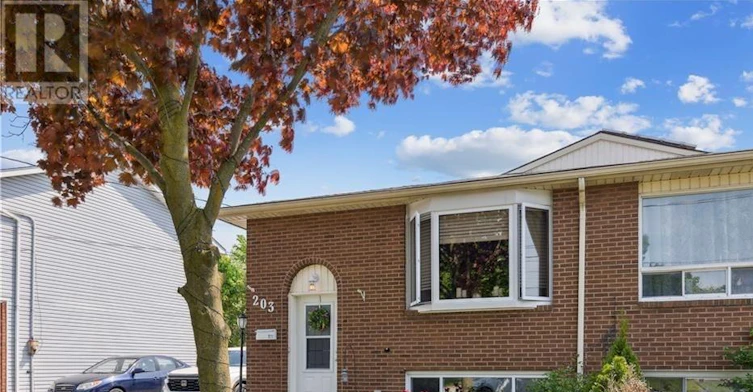 UPPER-203 Commercial Street, Welland, ON, L3B 5Z5 - 2