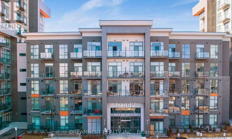 206-460 Dundas Street E