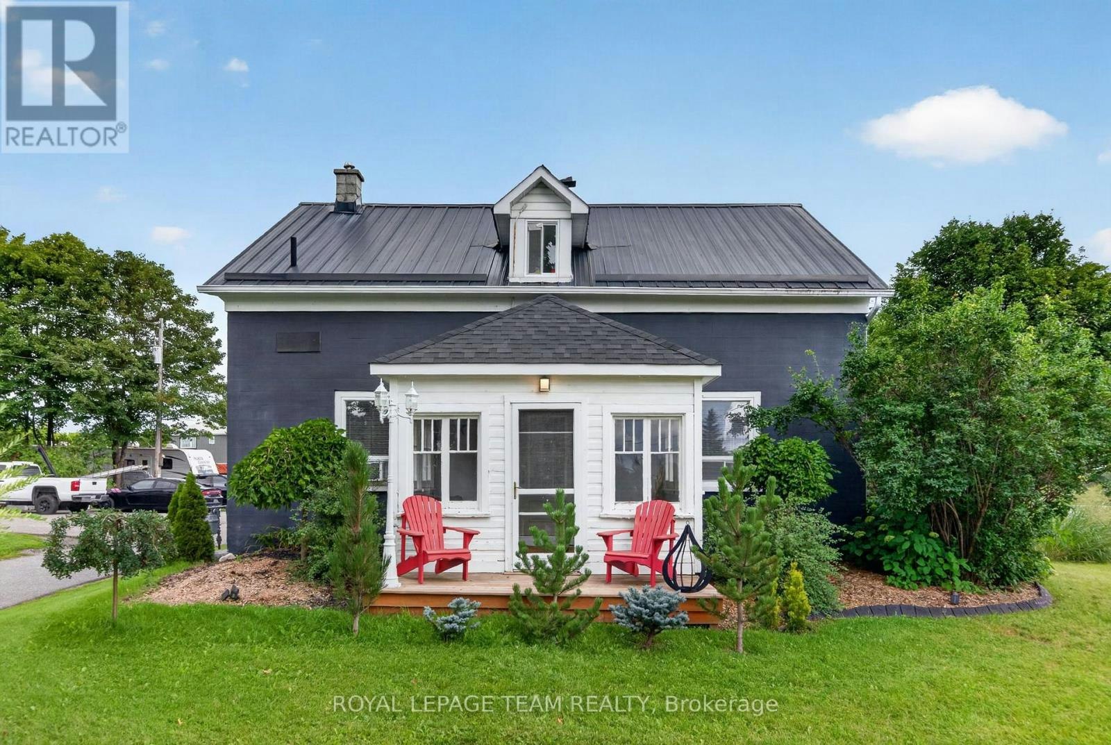 1629 River Road, Manotick, ON, K4M 1B4
