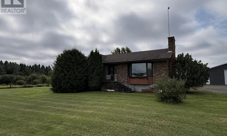 859 Burriss Road E