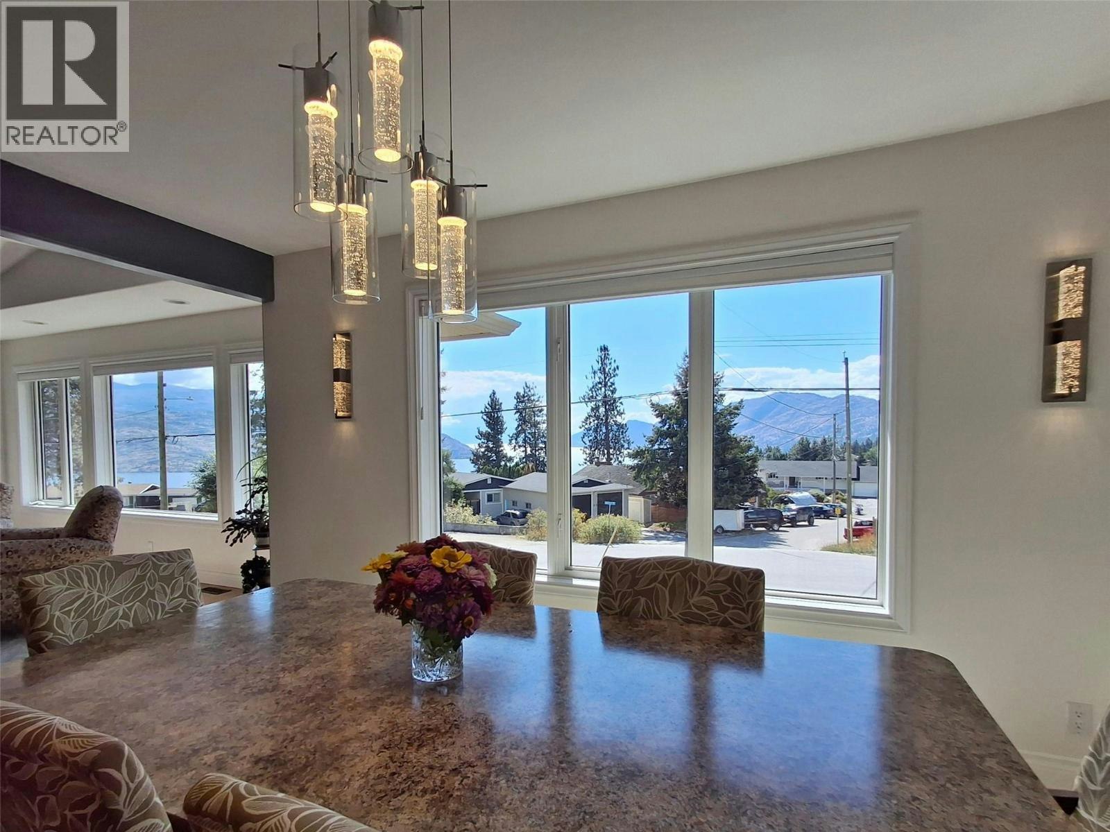 5990 Victoria Street, Peachland, BC, V0H 1X4