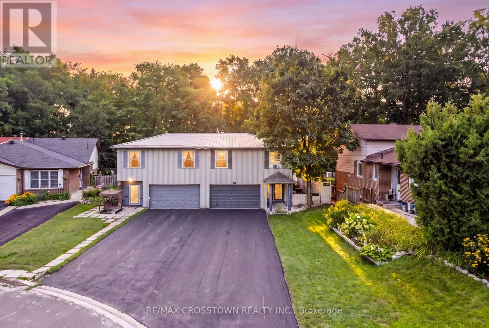 6 Ashdale Court, Barrie, ON, L4M 5B5