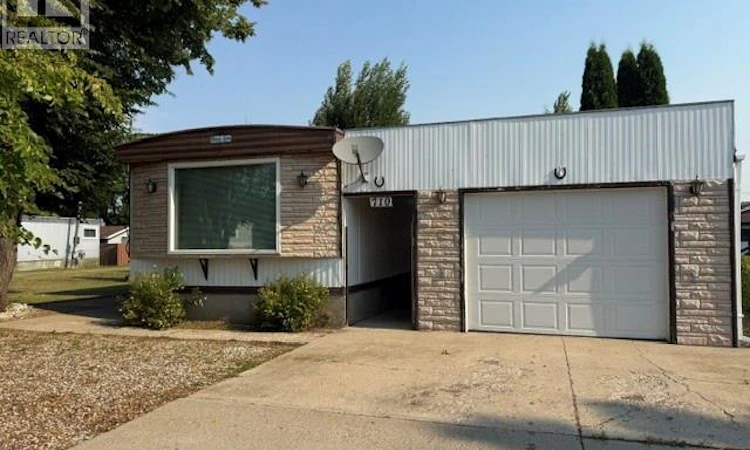 710 5th Avenue W