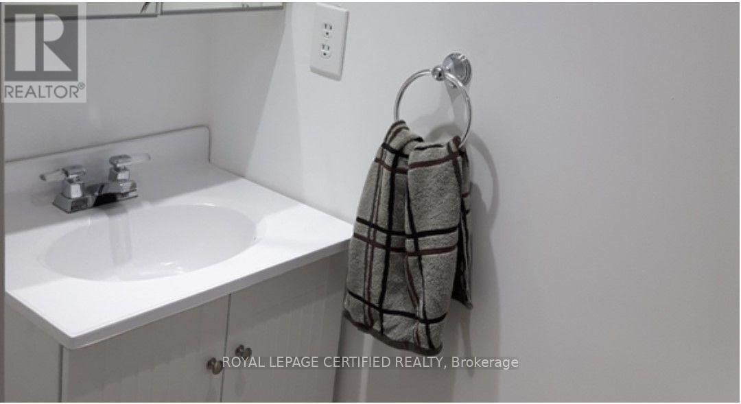 ROOM 61-3380 Millway SOUTH, Mississauga, ON, L5L 3L8 - 3