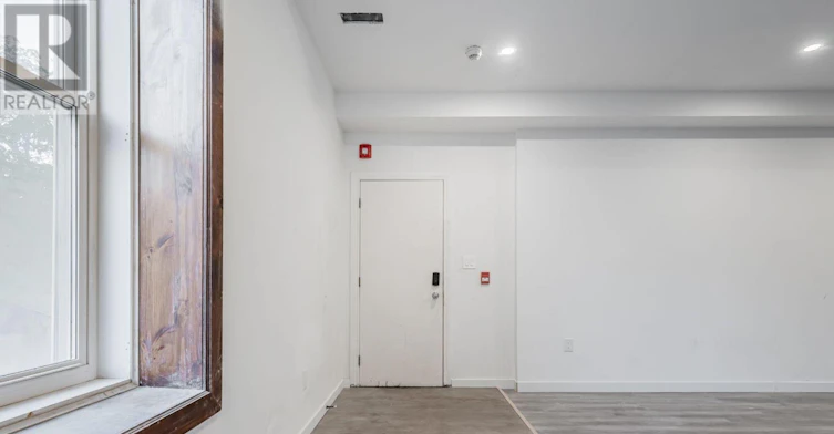 10-14 Cross Street, Hamilton, ON, L9H 2R4 - 2