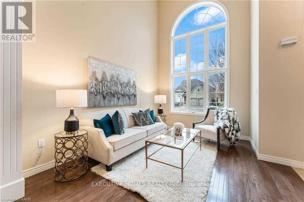 MAIN LEVEL-8 Roelfson Drive, Hamilton, ON, L9K 1P1 - 5