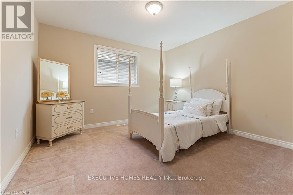 MAIN LEVEL-8 Roelfson Drive, Hamilton, ON, L9K 1P1 - 24