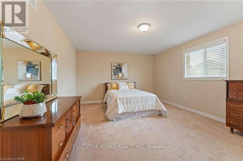 MAIN LEVEL-8 Roelfson Drive, Hamilton, ON, L9K 1P1 - 27