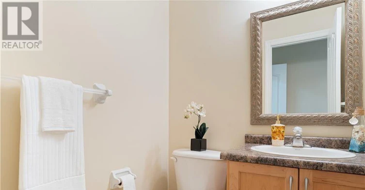 MAIN LEVEL-8 Roelfson Drive, Hamilton, ON, L9K 1P1 - 12