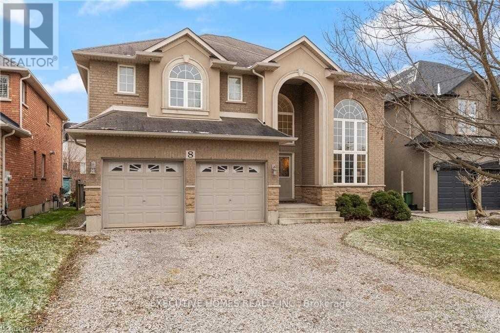 MAIN LEVEL-8 Roelfson Drive, Hamilton, ON, L9K 1P1