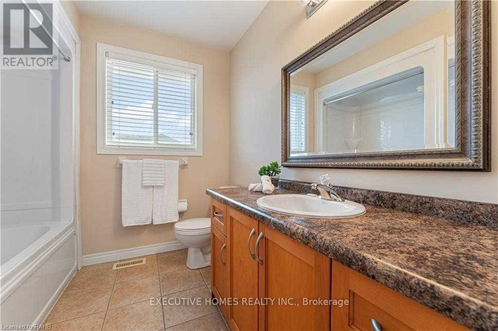 MAIN LEVEL-8 Roelfson Drive, Hamilton, ON, L9K 1P1 - 26