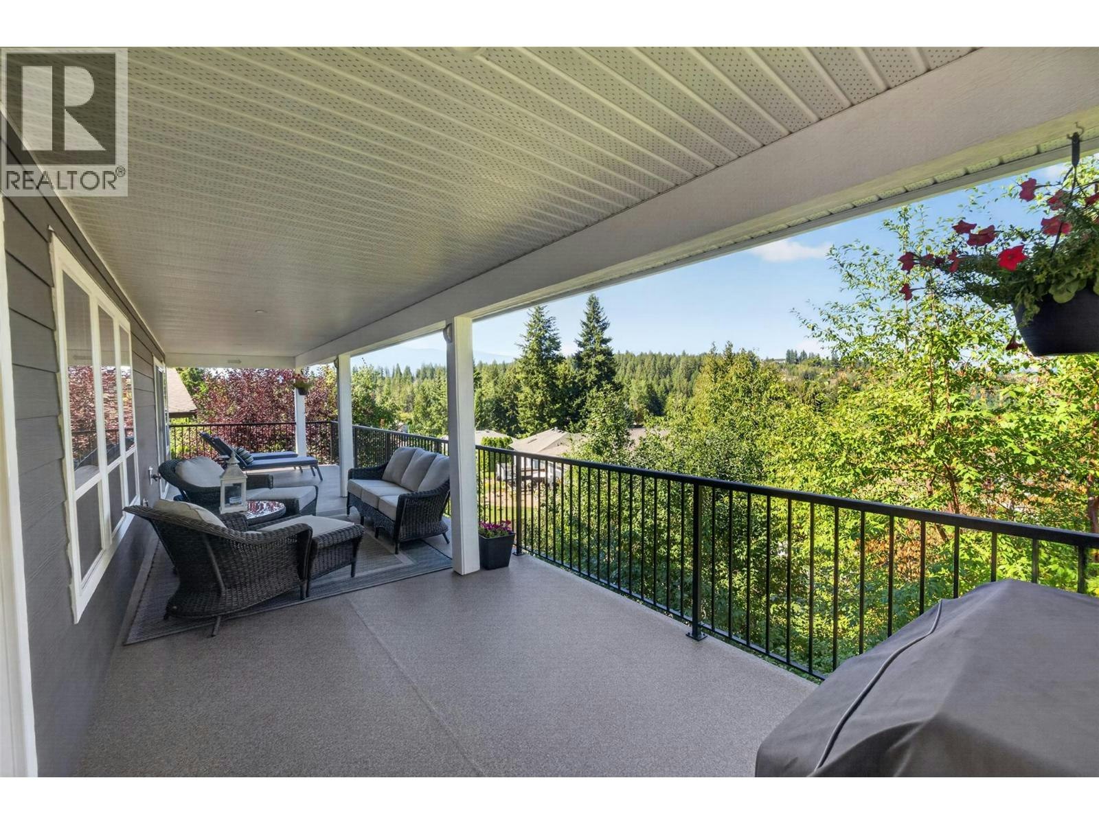 38-2592 Alpen Paradies Road, Blind Bay, BC, V0E 1H1 - 38