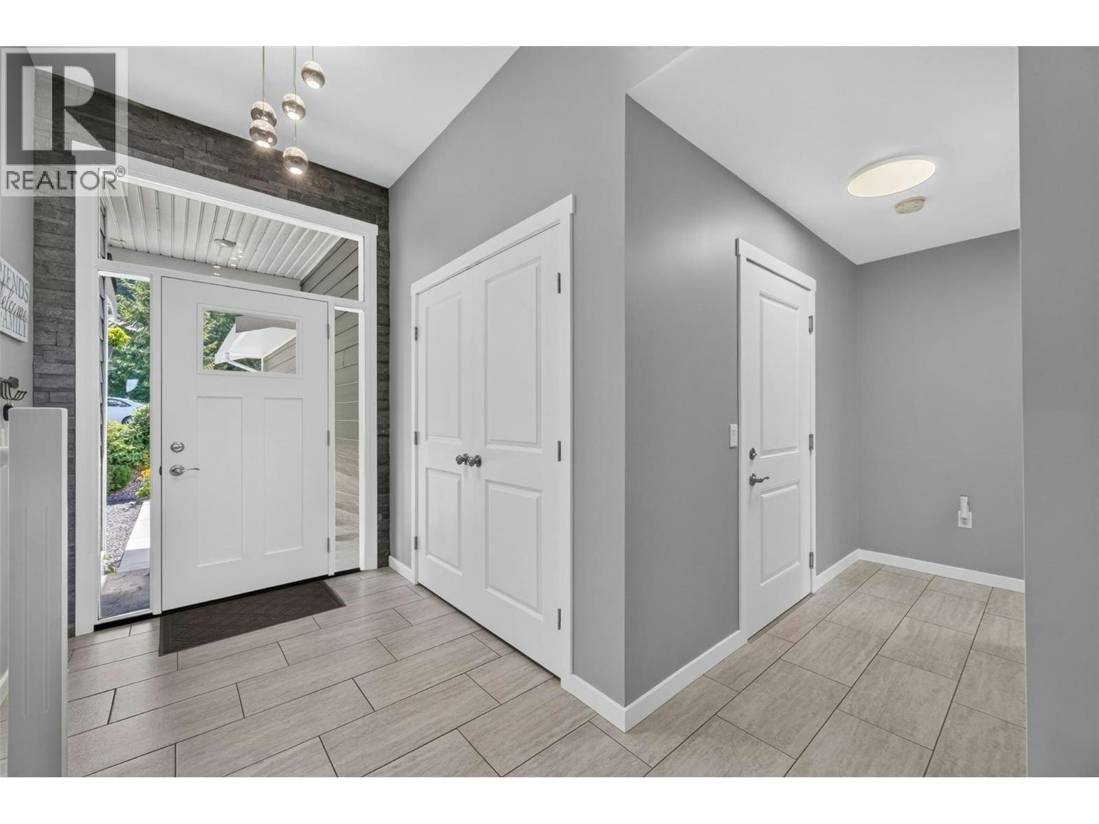 38-2592 Alpen Paradies Road, Blind Bay, BC, V0E 1H1 - 8