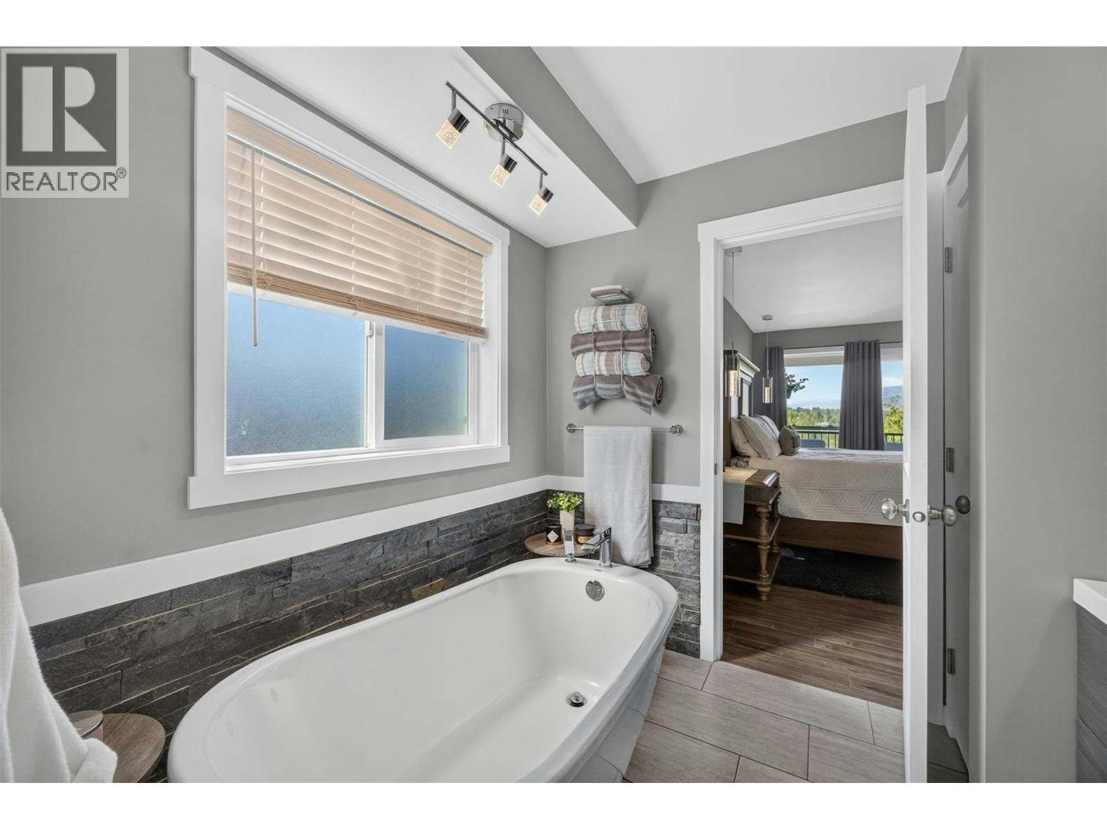 38-2592 Alpen Paradies Road, Blind Bay, BC, V0E 1H1 - 35