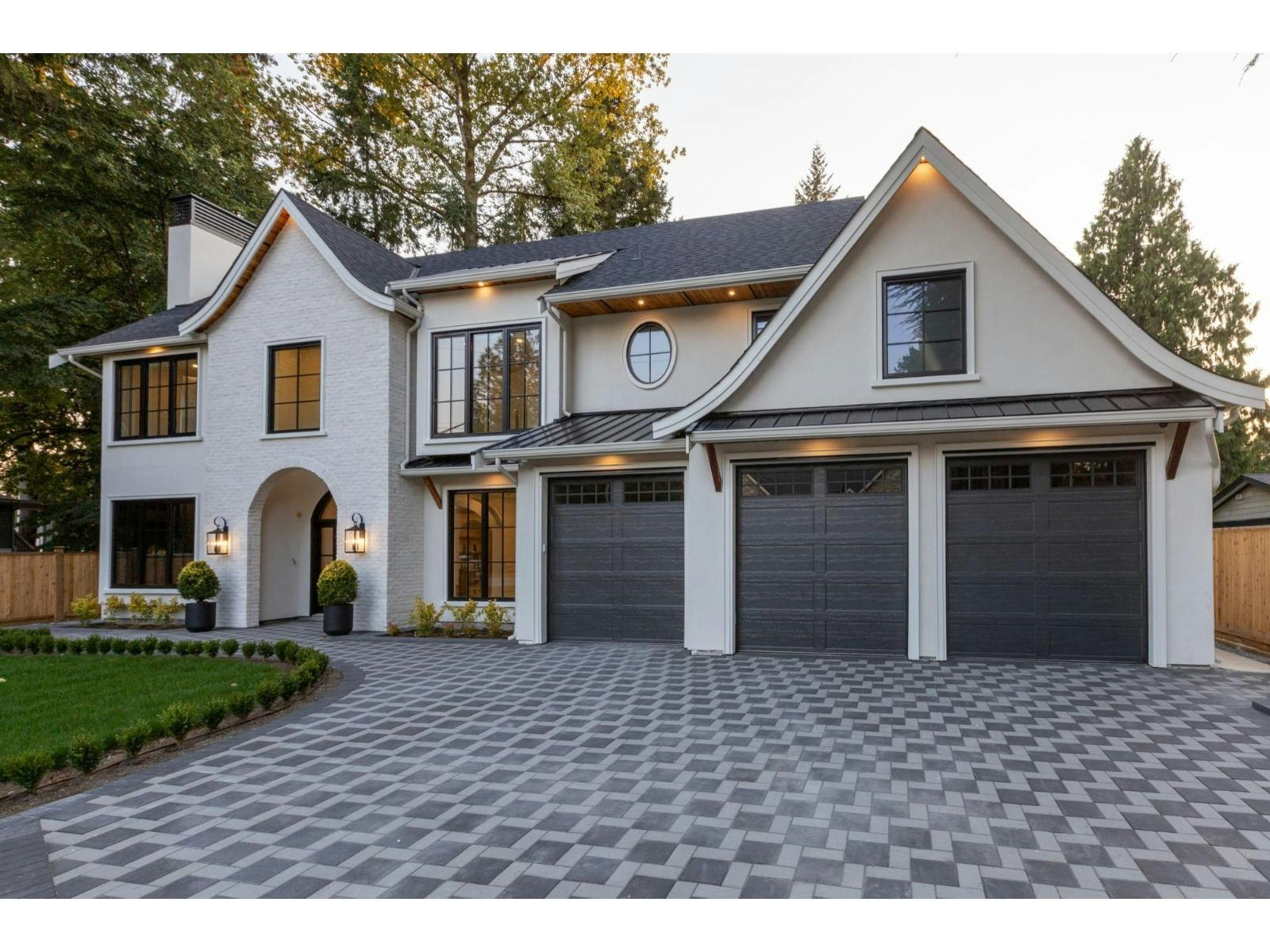 3627 204a Street, Langley, BC, V3A 4S5