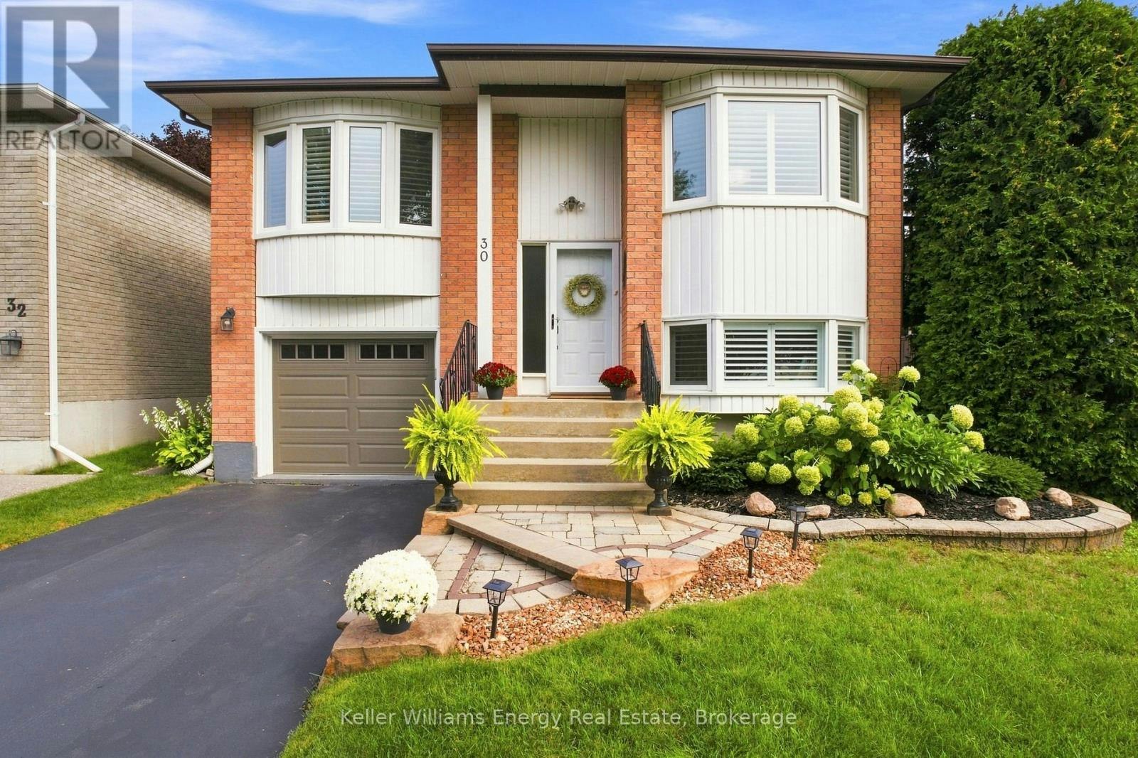30 Alderbrook Drive, Clarington, ON, L1E 1Z6