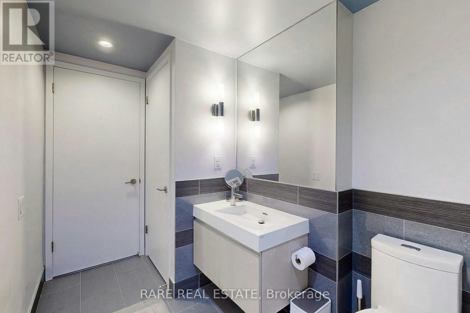 2403-70 Distillery Lane, Toronto, ON, M5A 0E3 - 18