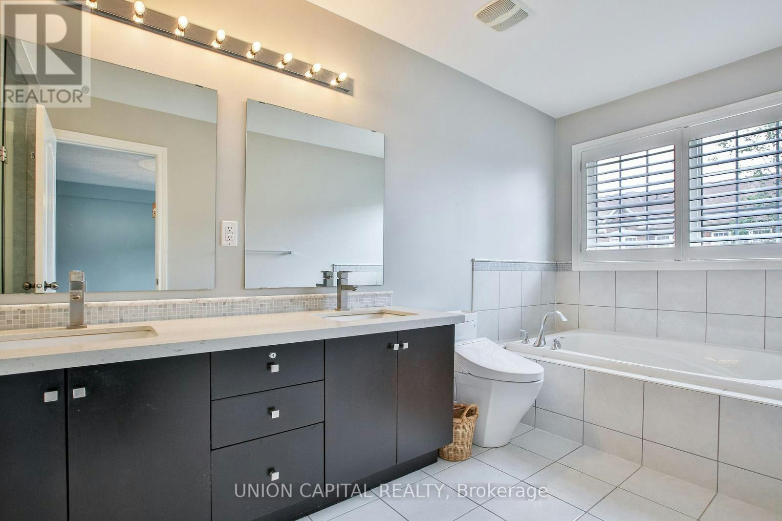 3 Lindvest Crescent, Vaughan, ON, L6A 4N3 - 20