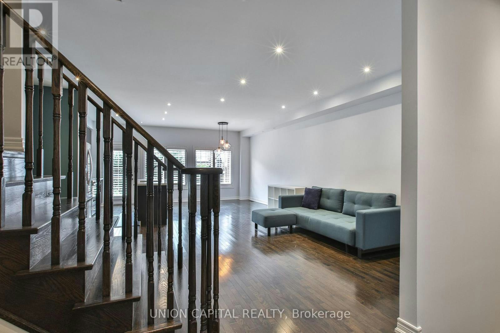 3 Lindvest Crescent, Vaughan, ON, L6A 4N3 - 6