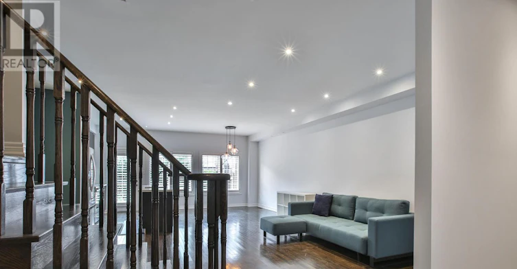 3 Lindvest Crescent, Vaughan, ON, L6A 4N3 - 6