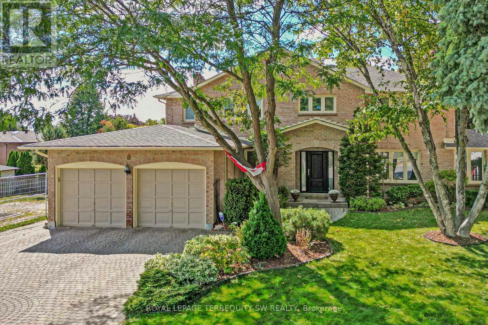 8 Chalmers Court, Brampton, ON, L6Z 3G9