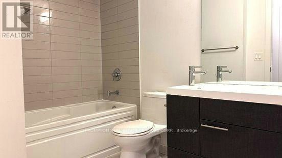 407-30 Nelson Street, Toronto, ON, M5V 0H5 - 9